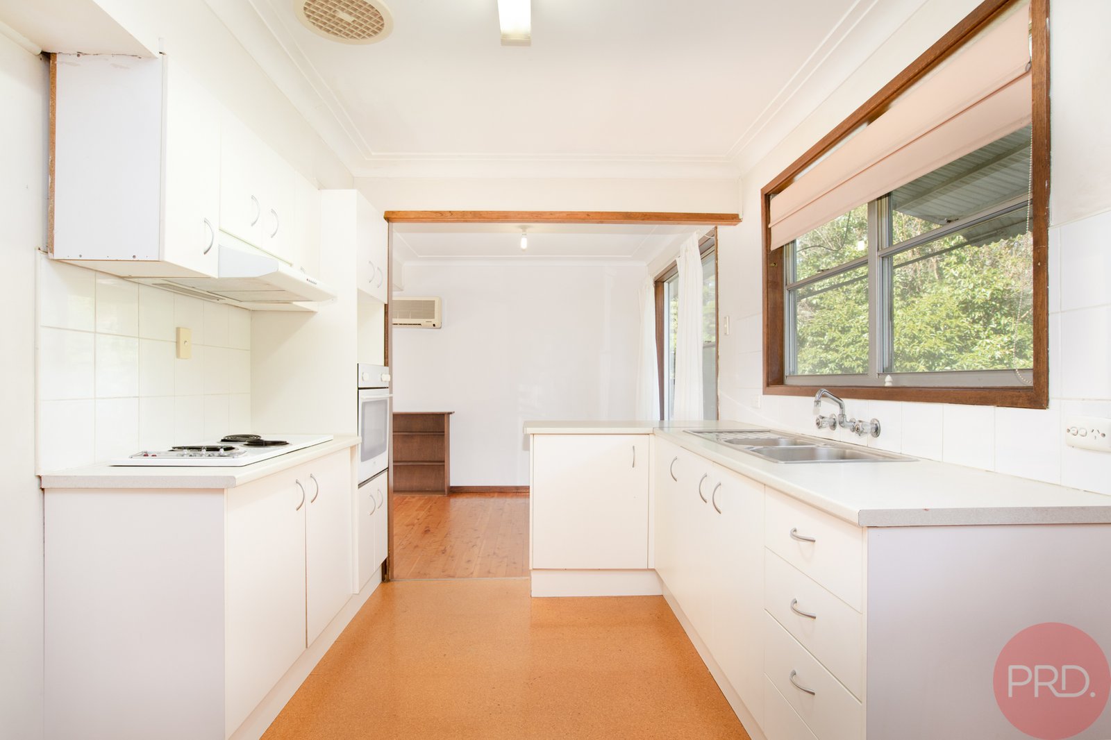 12 Stafford Close METFORD 8