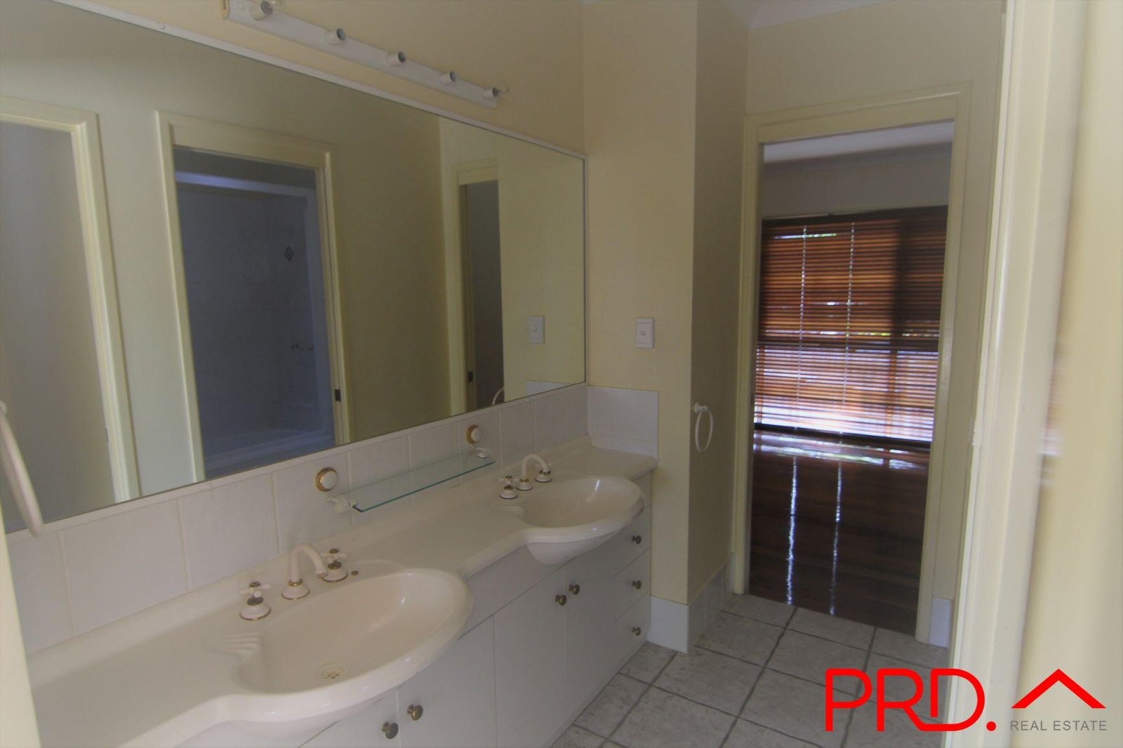 12 Stanfield Drive UPPER COOMERA 5