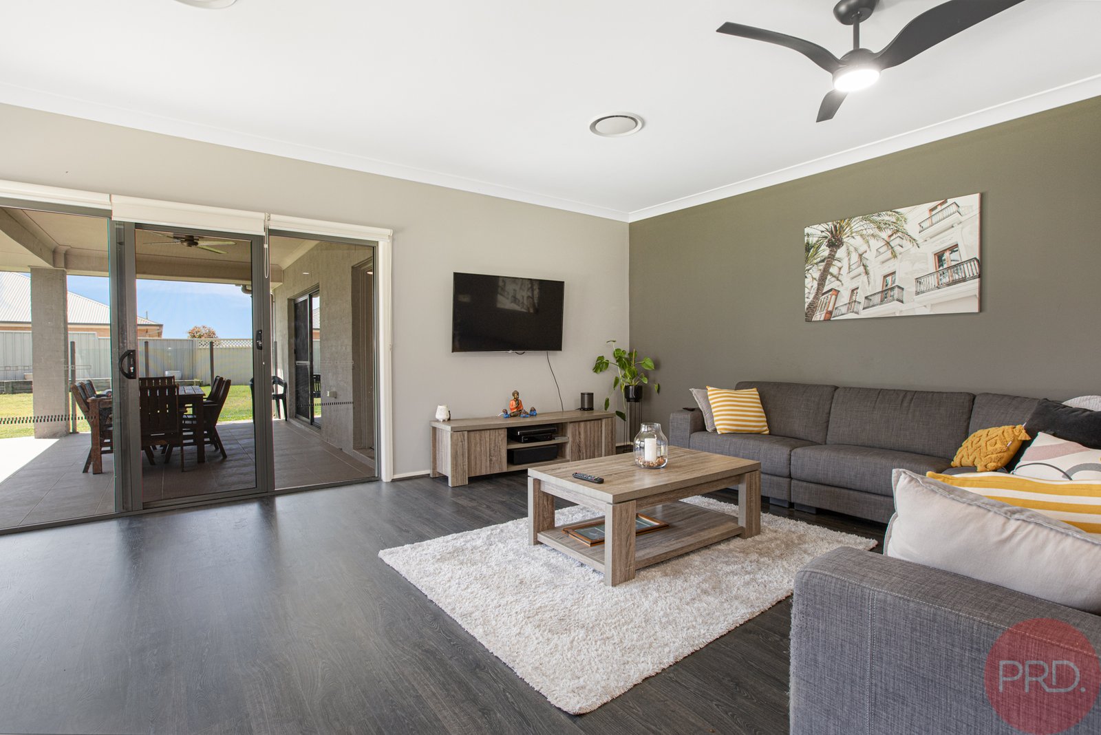 12 Stayard Drive LARGS 7