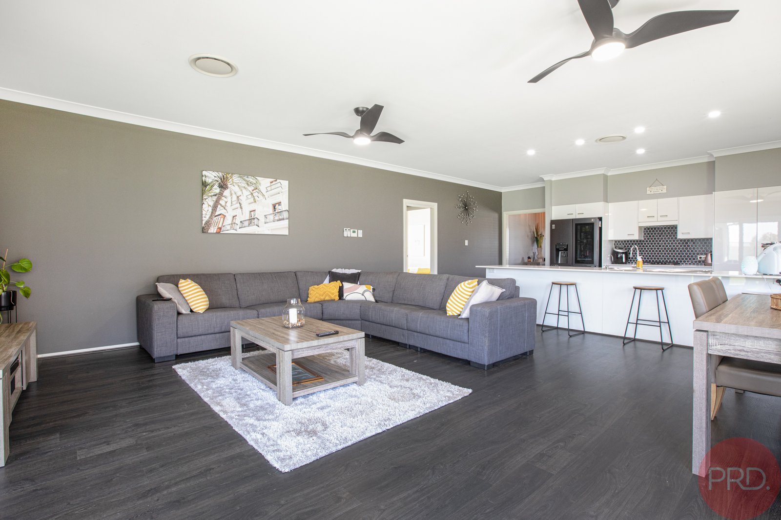 12 Stayard Drive LARGS 8