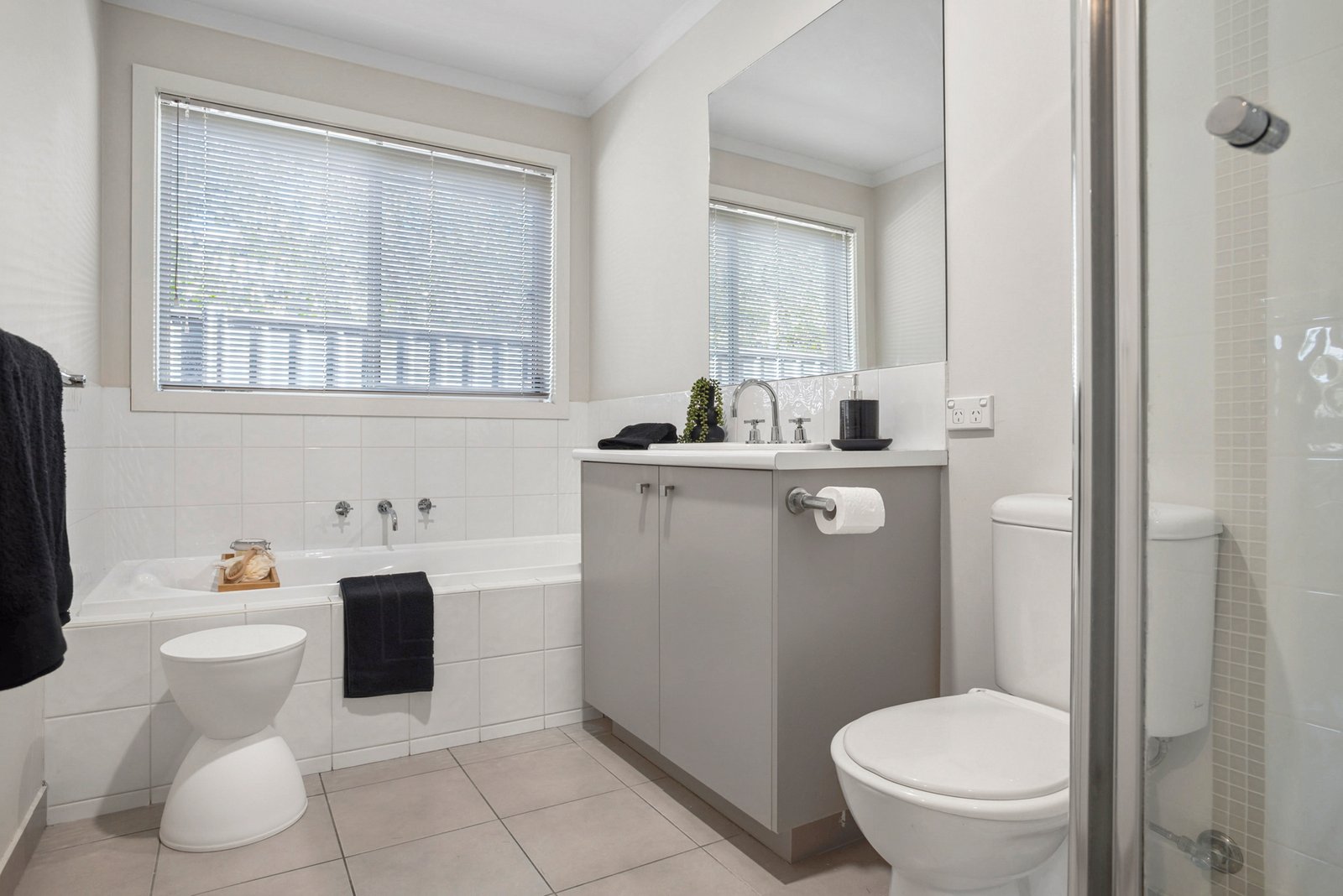 Real Estate and Property in 12 Stevensons Rise, Kyneton, VIC