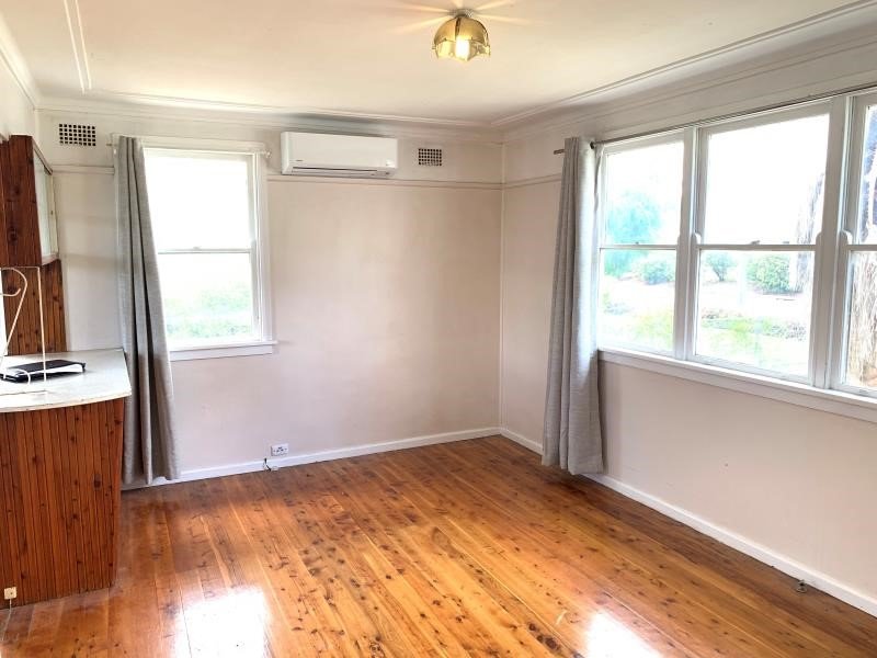 12 Stewart Avenue TAMWORTH 3