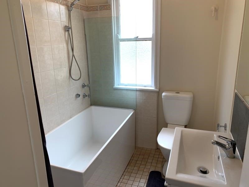 12 Stewart Avenue TAMWORTH 4