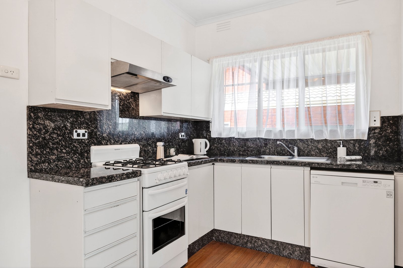 Gallery: 1/2 Strelden Avenue
