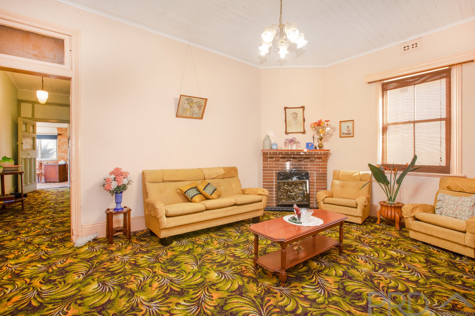 12 Stuart Street LORN 2