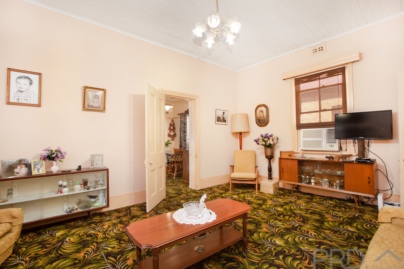 12 Stuart Street LORN 7