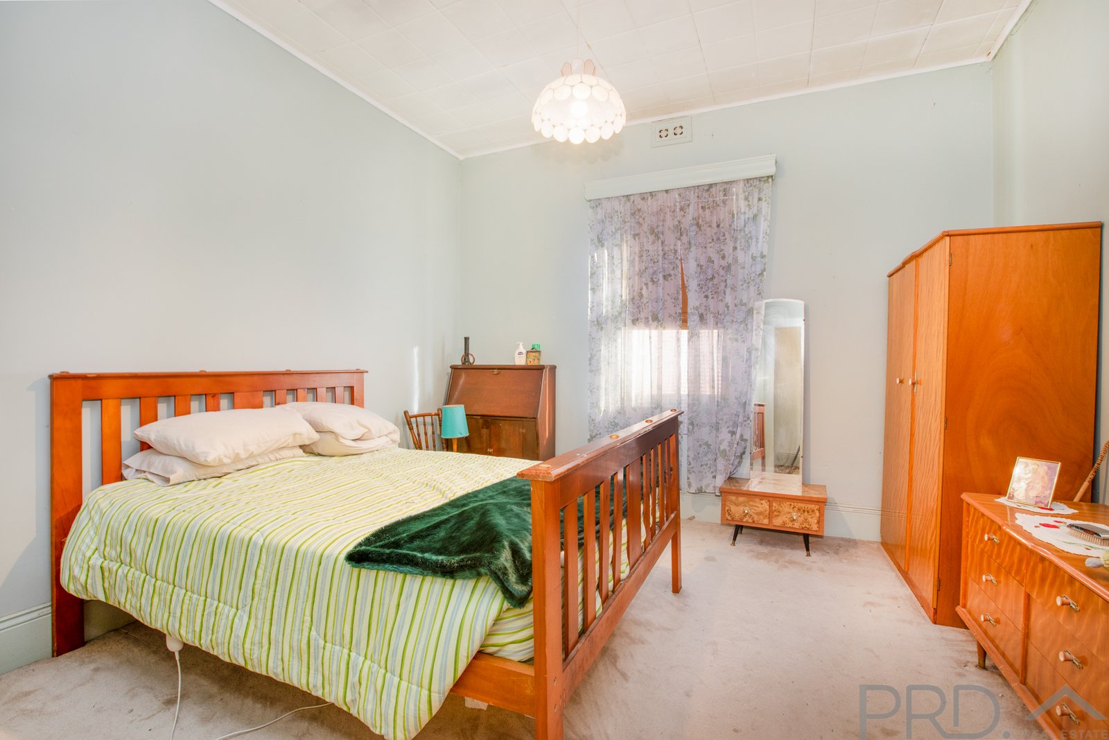 12 Stuart Street LORN 12