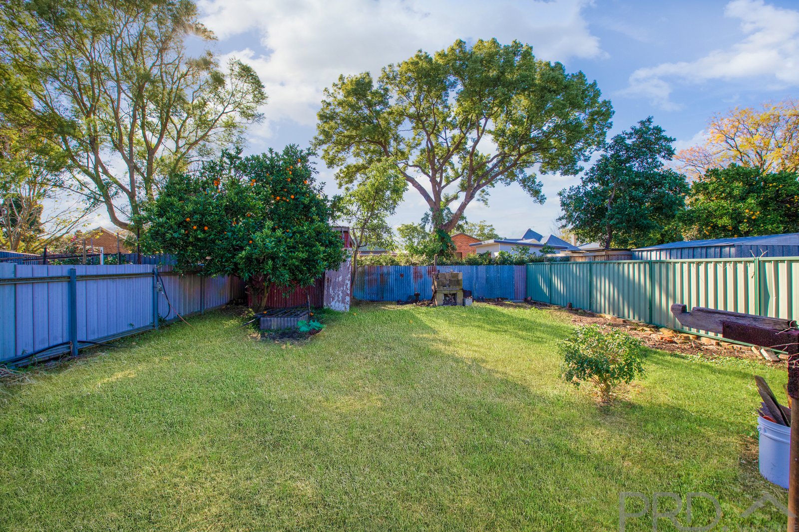 12 Stuart Street LORN 17