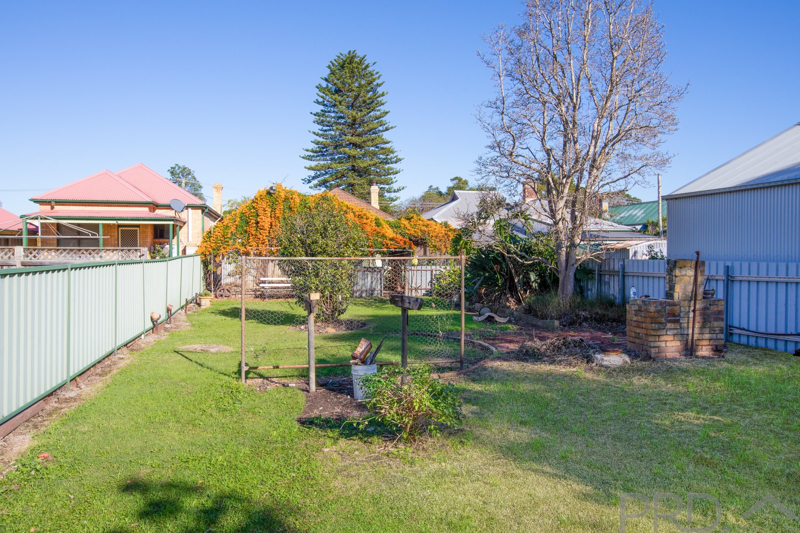 12 Stuart Street LORN 19
