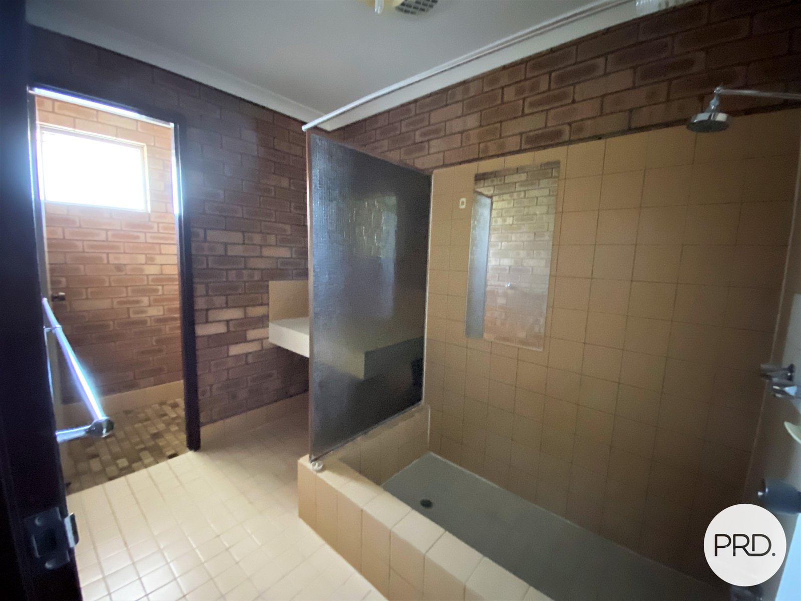 1/2 Sun Court MILLARS WELL 9