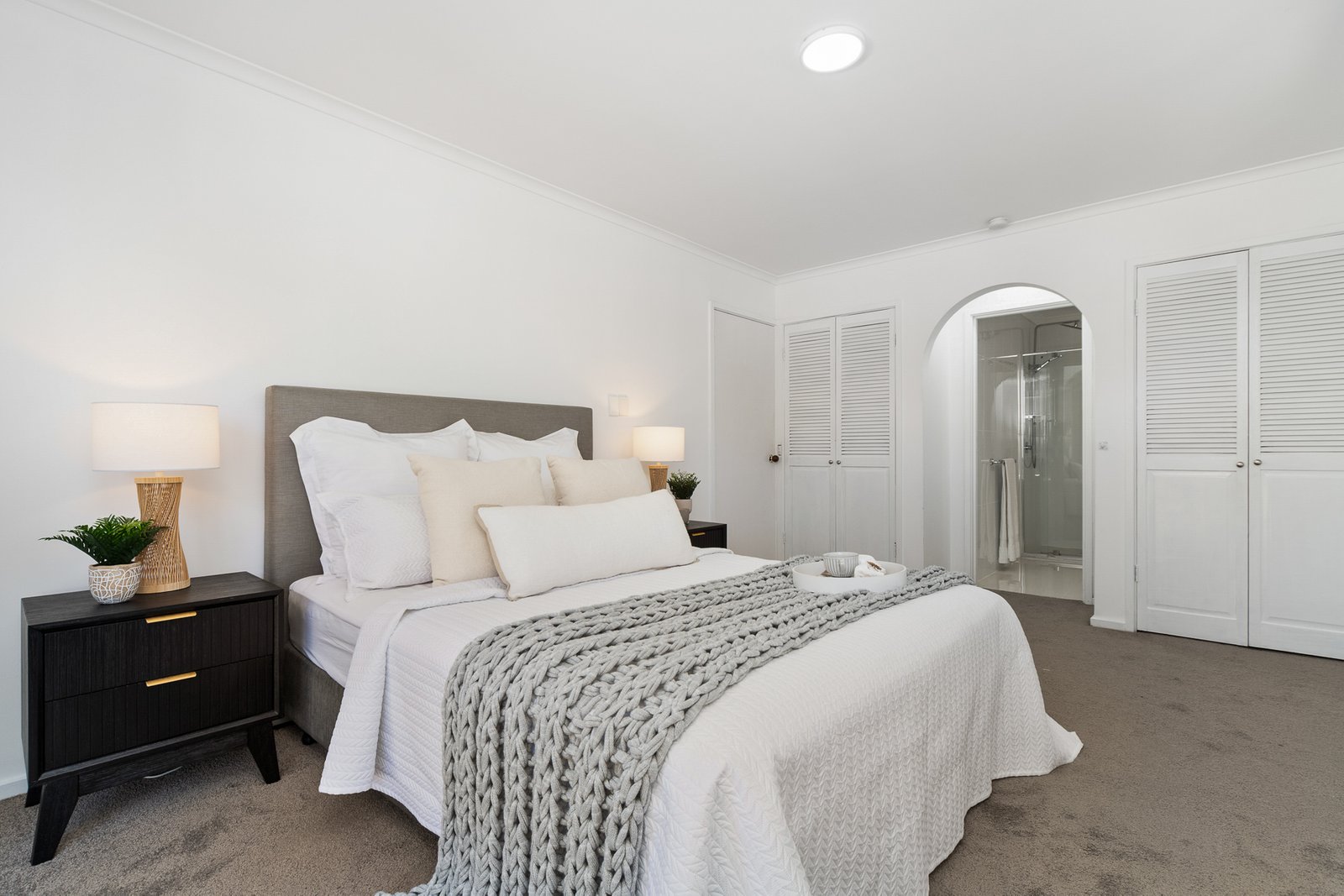 Gallery: 1/2 Sussex Crescent