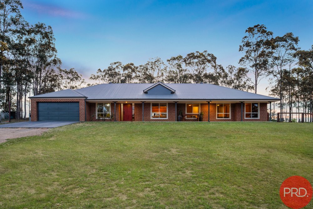 12 Sutton Grove BRANXTON 1