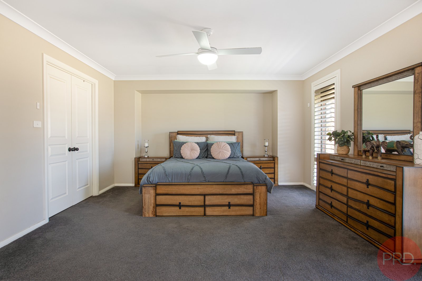 12 Sutton Grove BRANXTON 7
