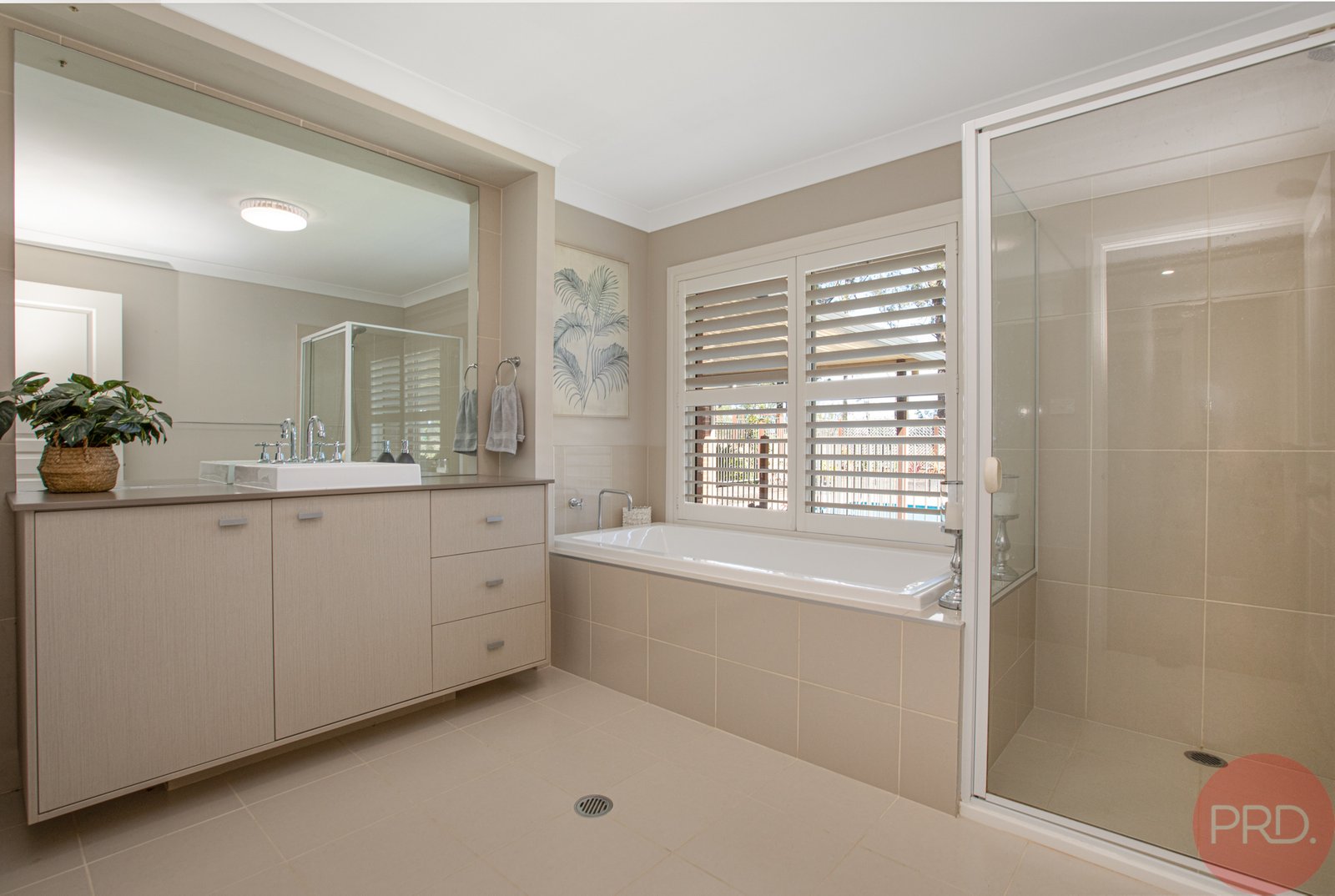 12 Sutton Grove BRANXTON 13