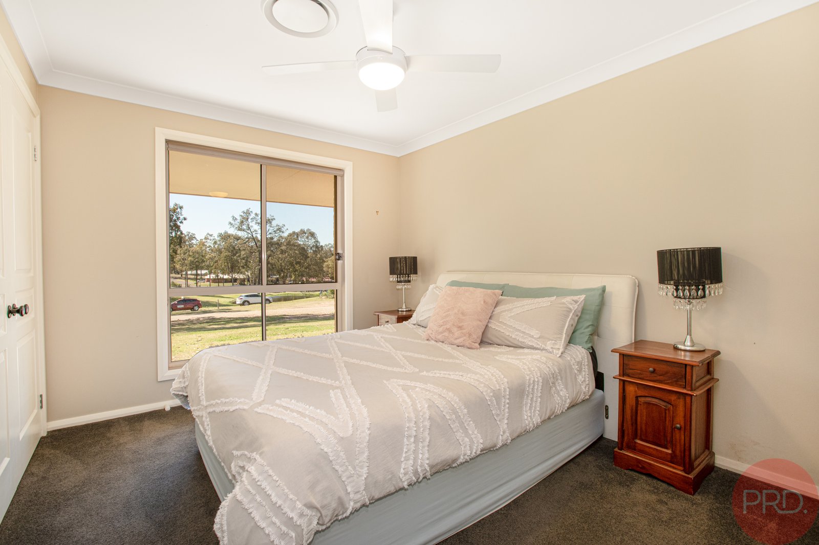 12 Sutton Grove BRANXTON 18