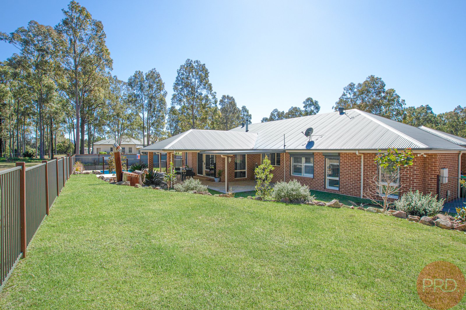 12 Sutton Grove BRANXTON 27