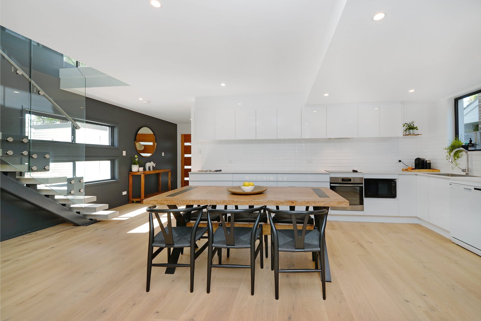 12 Swinbourne Street BOTANY 3