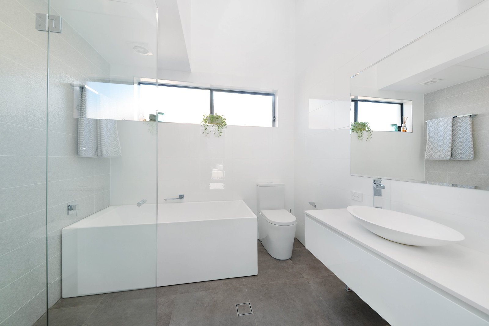 12 Swinbourne Street BOTANY 8