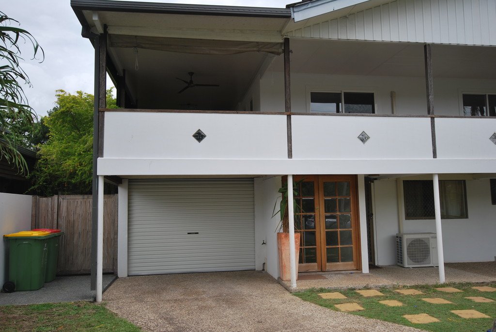 12 Tabilban Street BURLEIGH HEADS 1