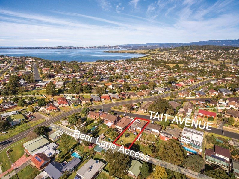 12 Tait Avenue KANAHOOKA 2