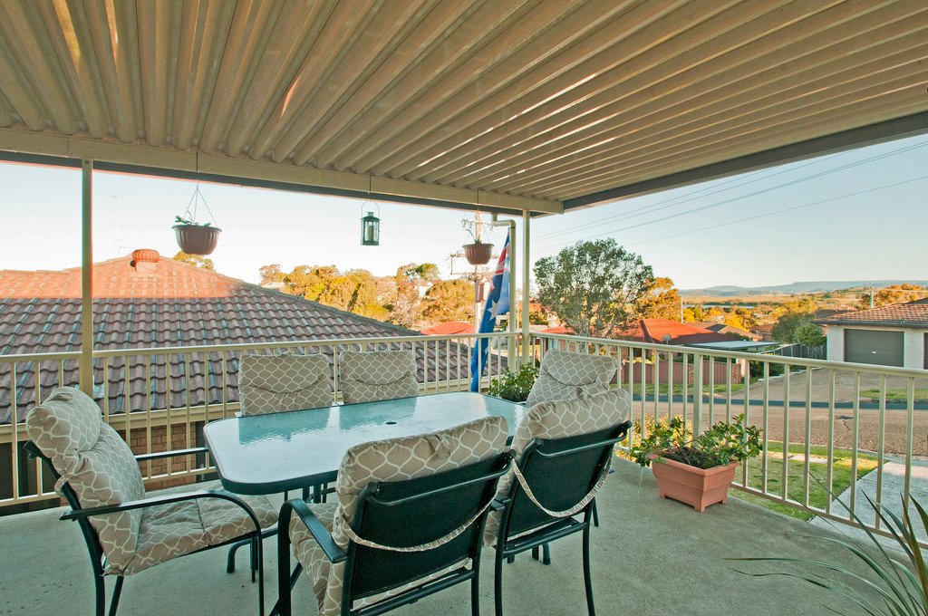 12 Tait Avenue KANAHOOKA 9