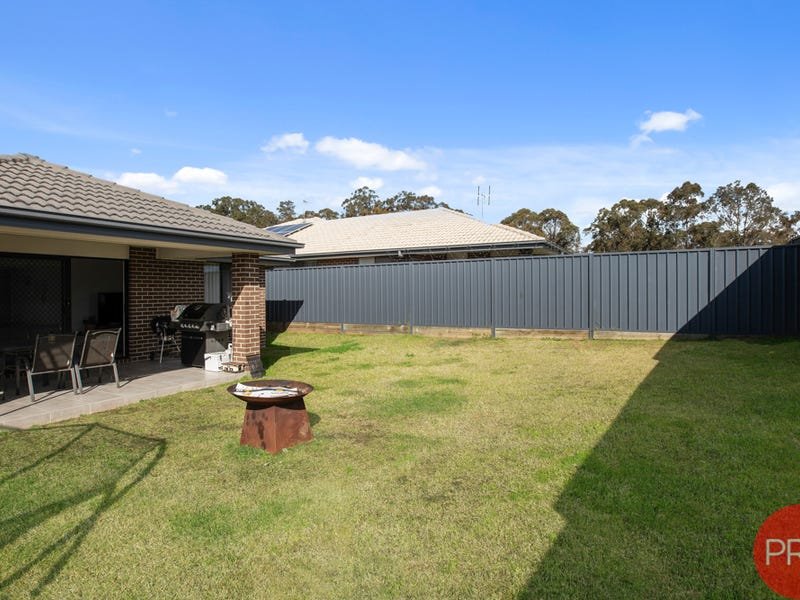 12 Taminga Road CLIFTLEIGH 16