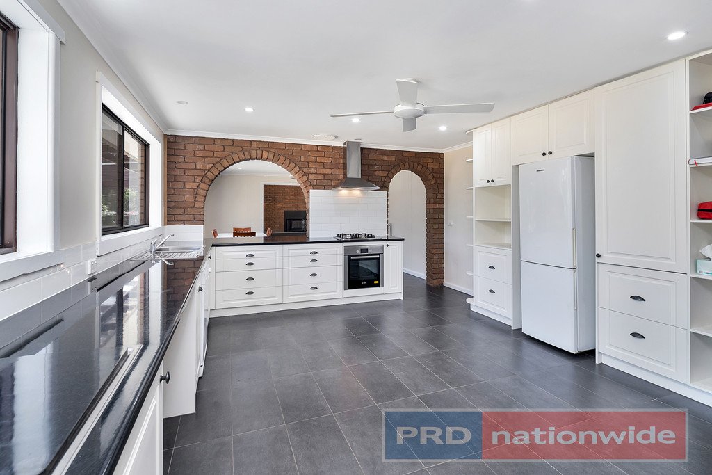 12 Ted Lyons Road NAVIGATORS 3