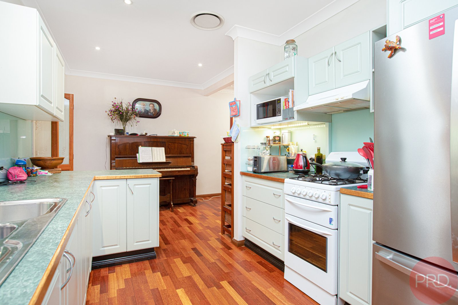 12 Tennyson Street METFORD 6