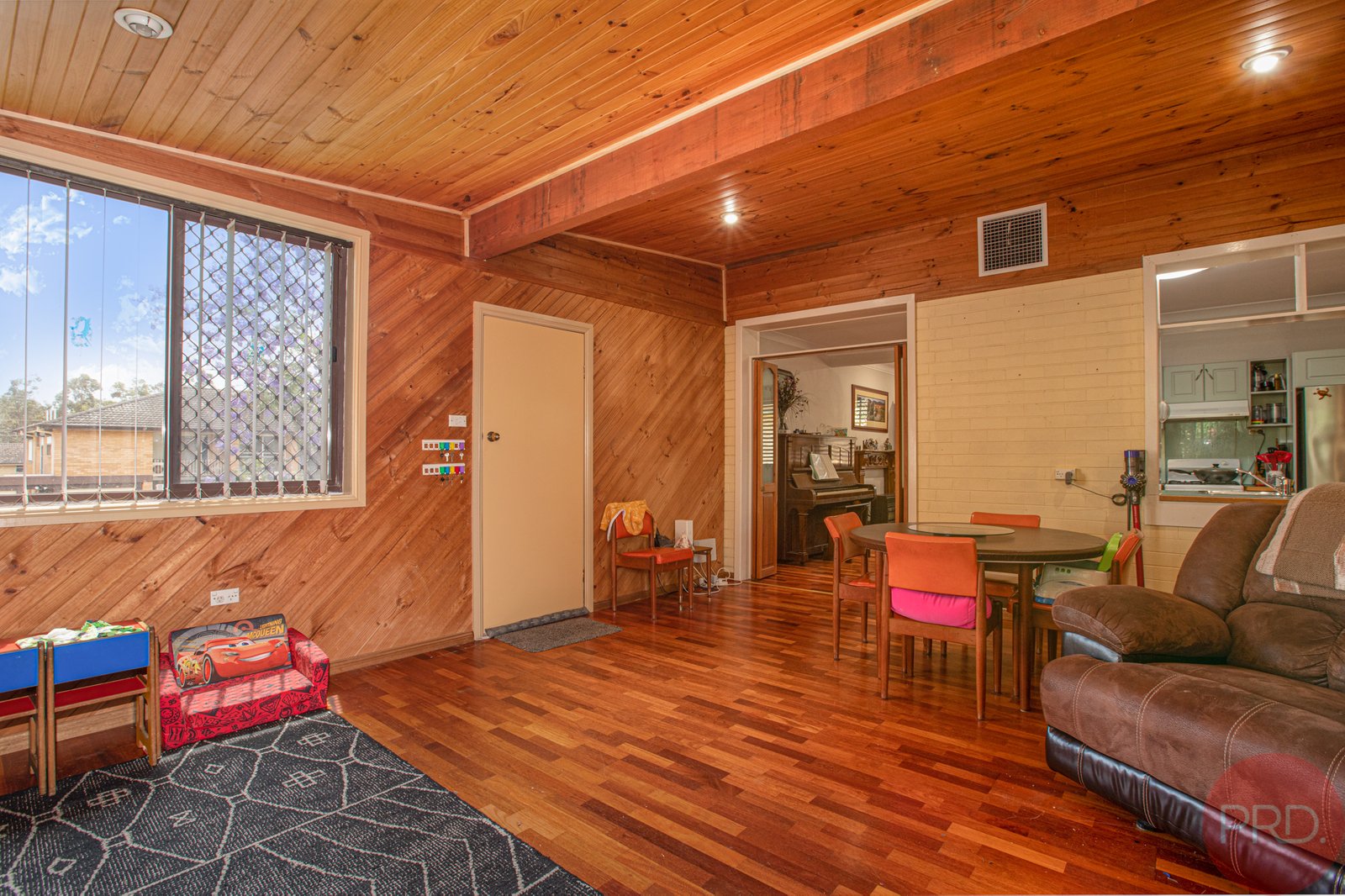 12 Tennyson Street METFORD 8