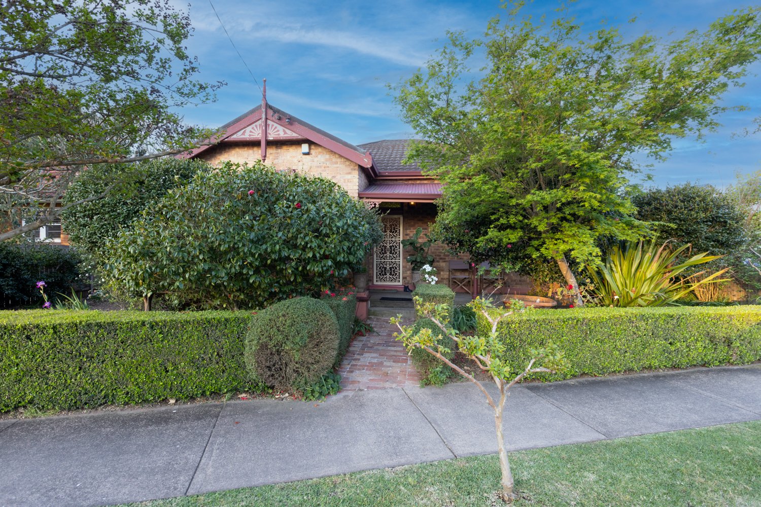 12 The Esplanade LORN 5