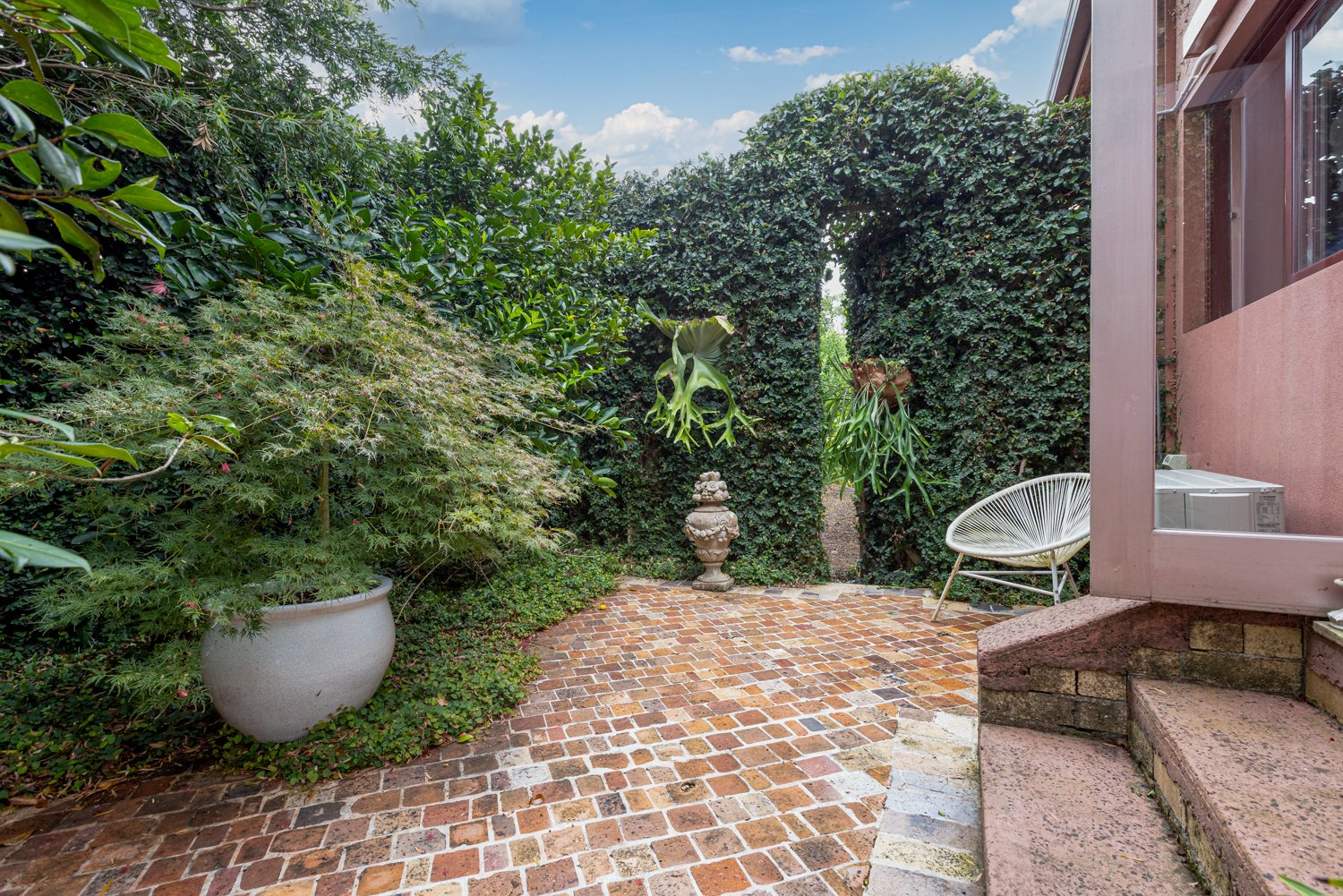 12 The Esplanade LORN 11