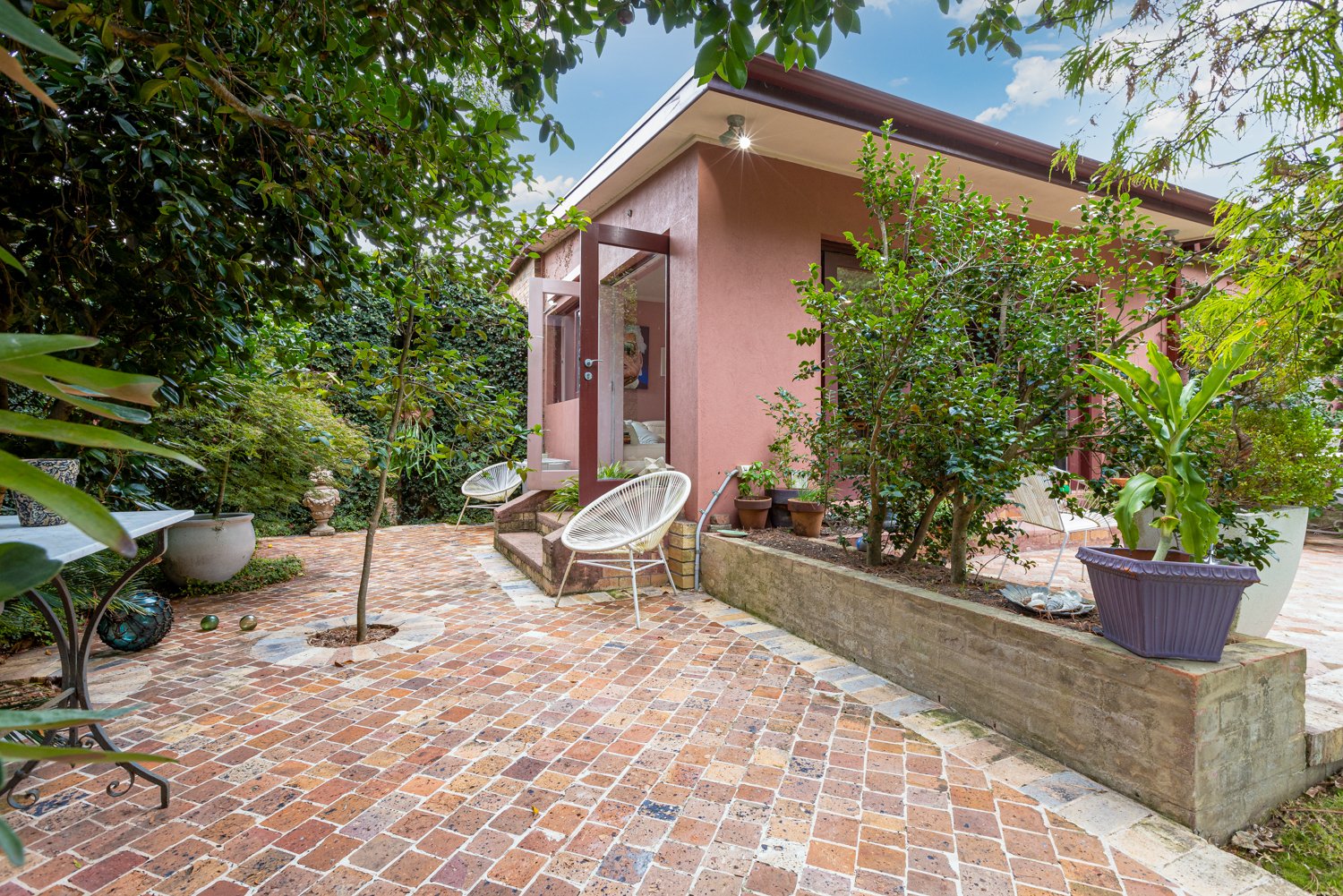 12 The Esplanade LORN 12