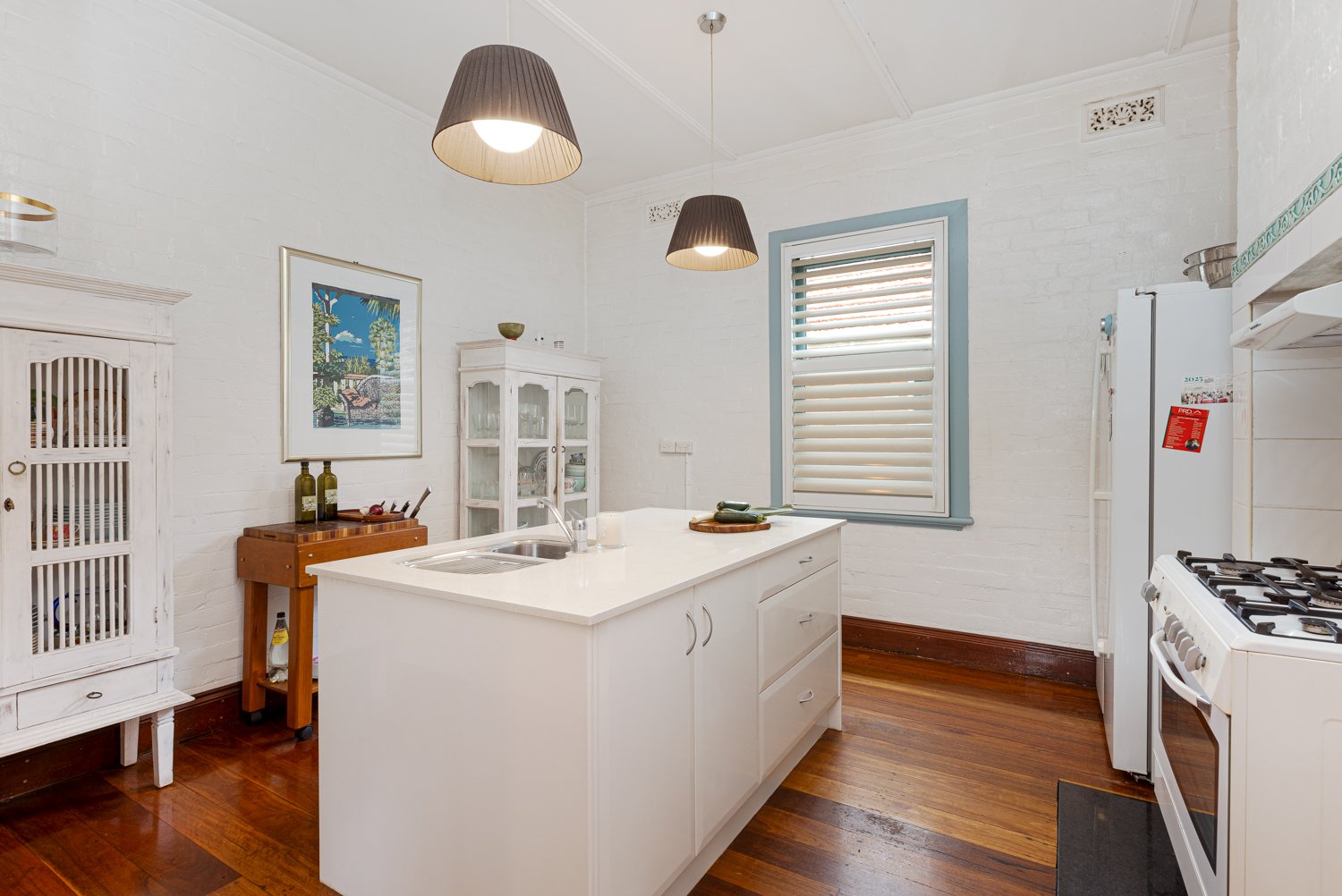 12 The Esplanade LORN 22