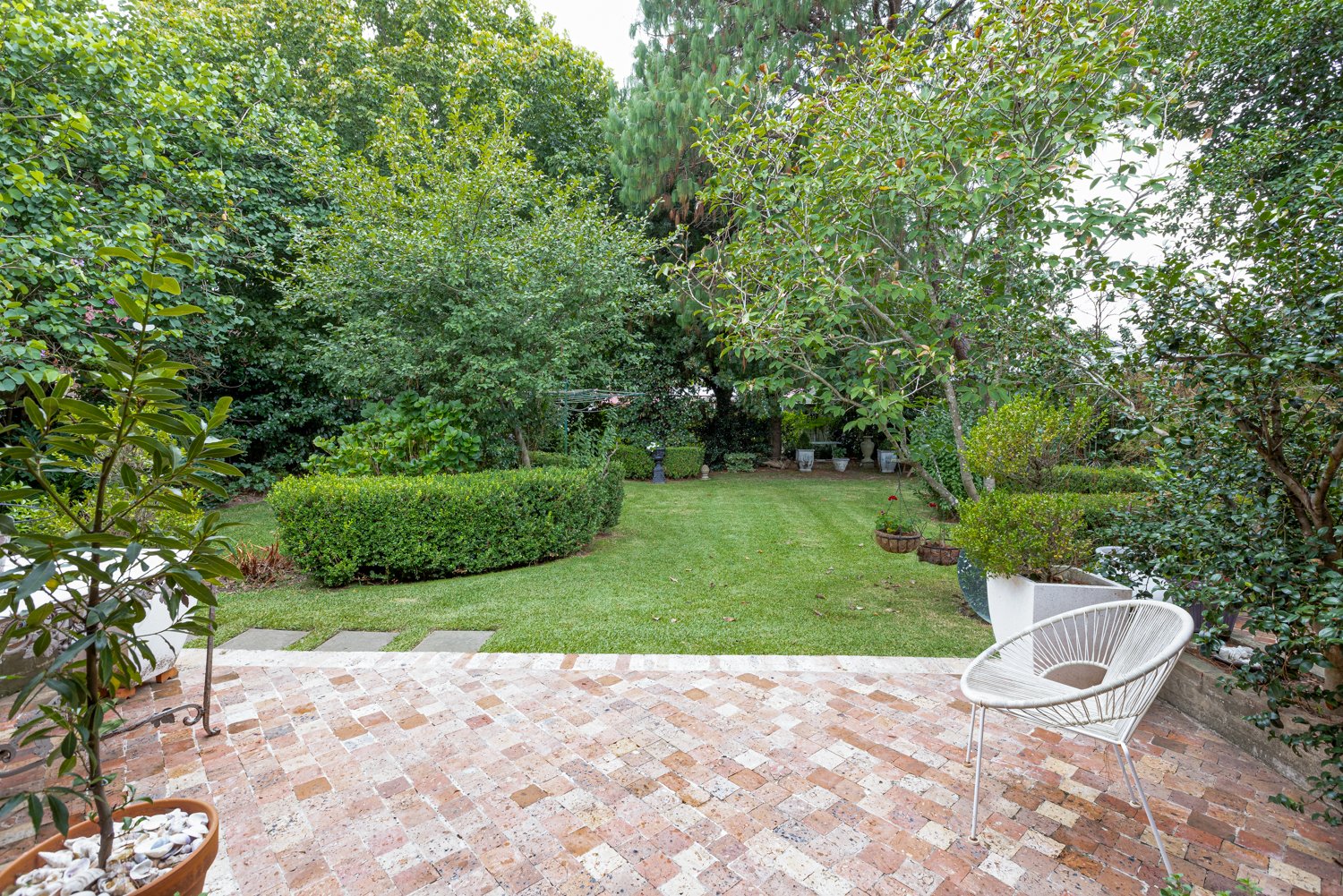 12 The Esplanade LORN 29