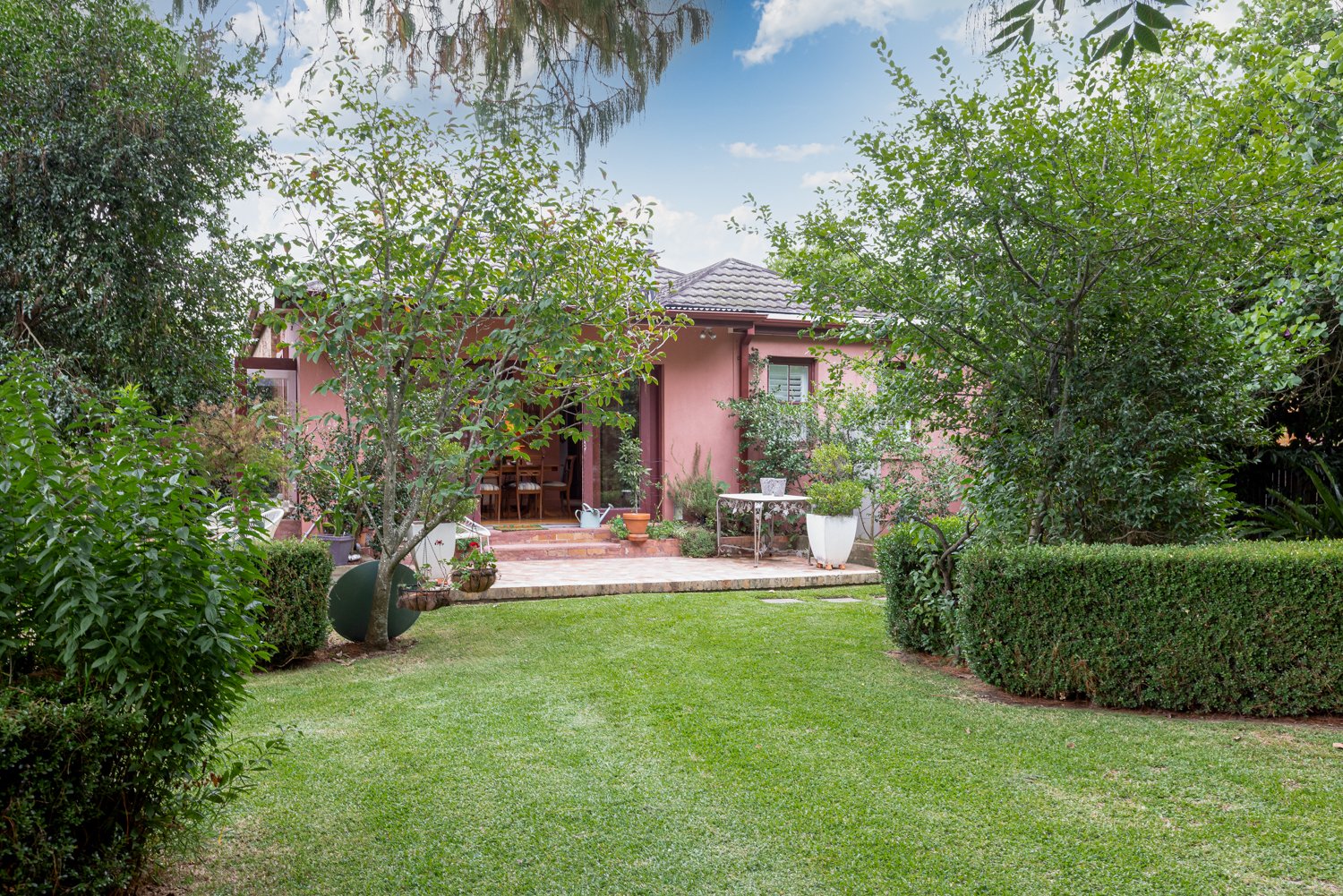 12 The Esplanade LORN 34