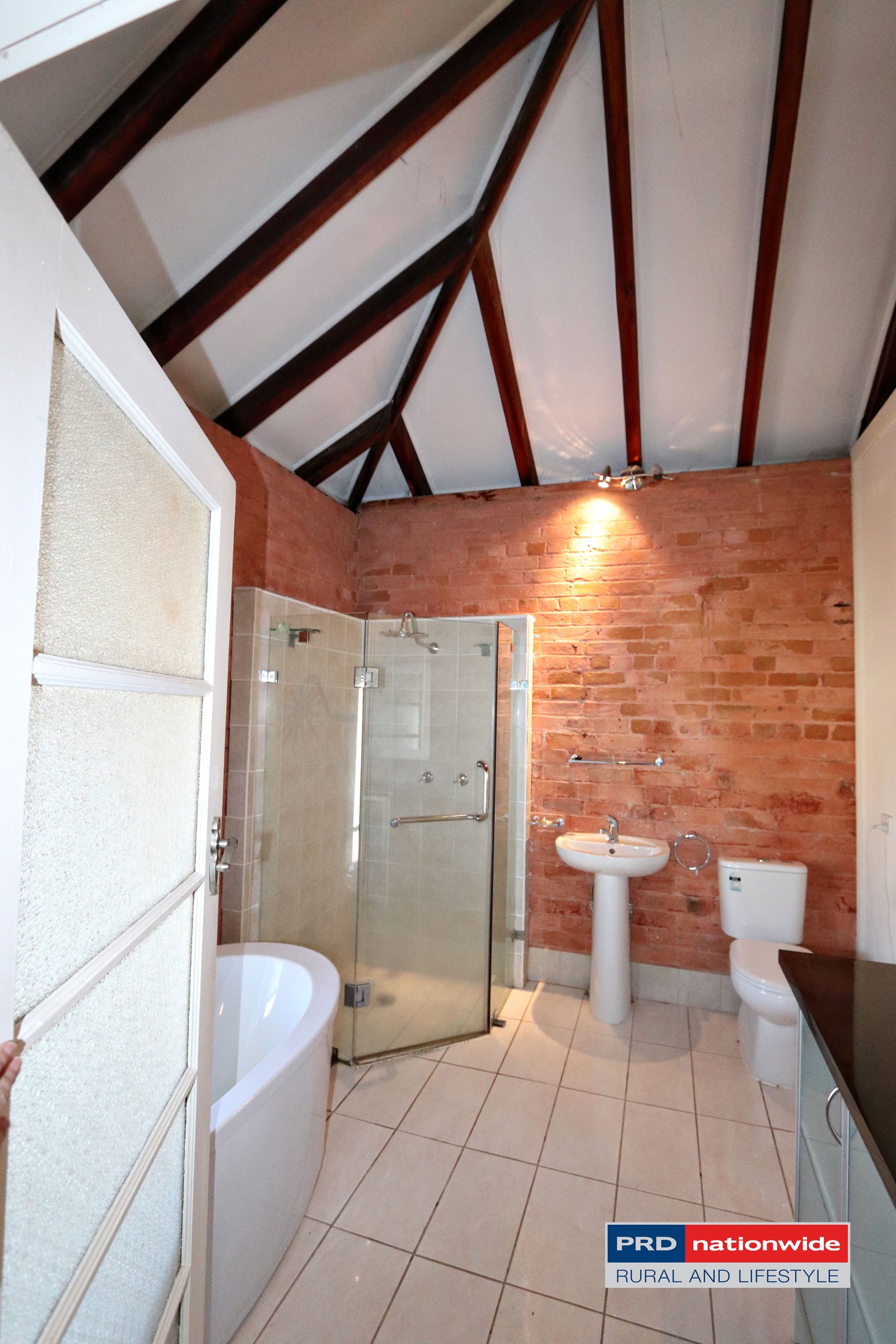 12 The Parade TUMBARUMBA 9