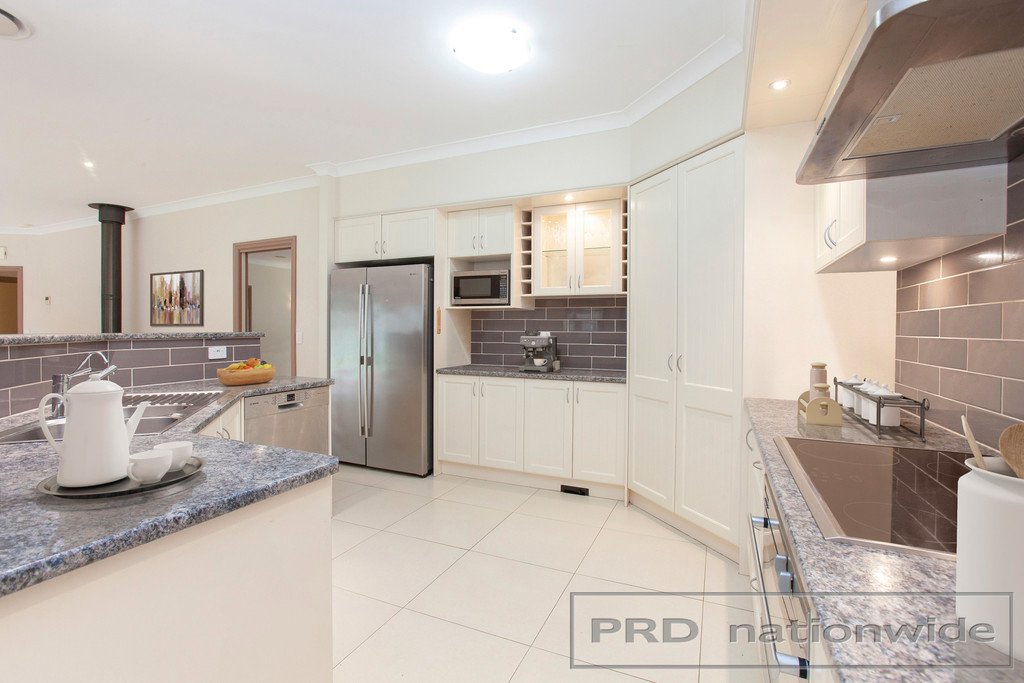 12 Thornbill Grove THORNTON 8