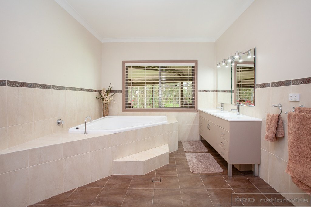 12 Thornbill Grove THORNTON 16