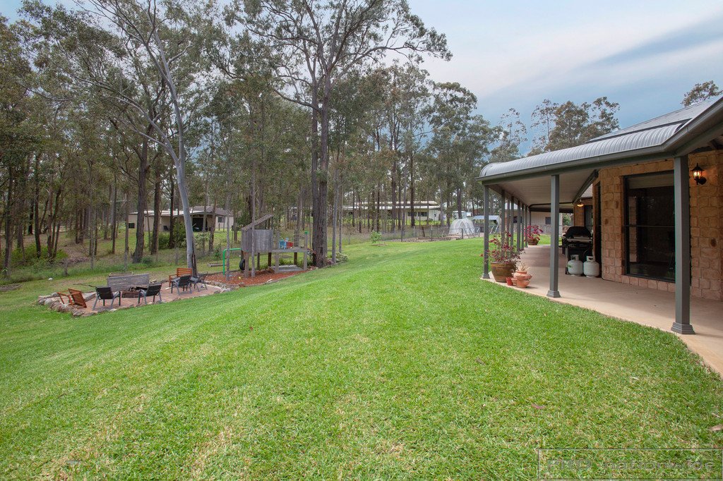 12 Thornbill Grove THORNTON 24