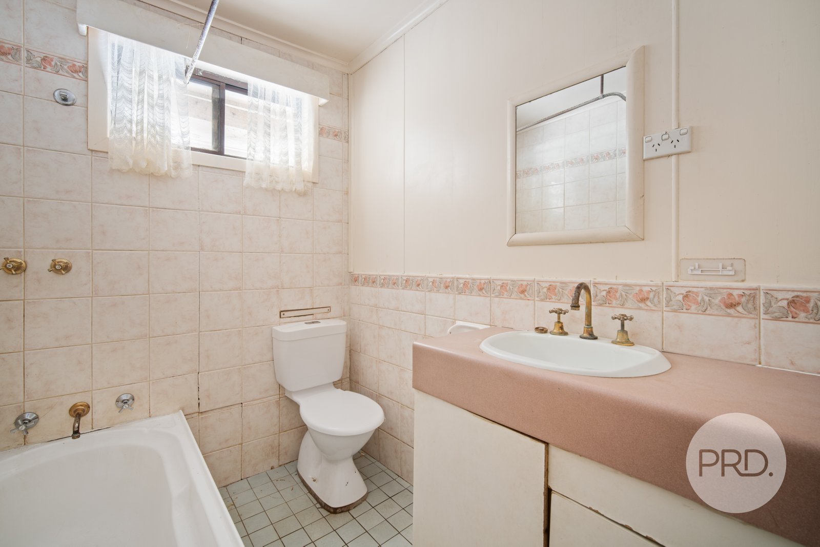 12 Tichborne Crescent KOORINGAL 14