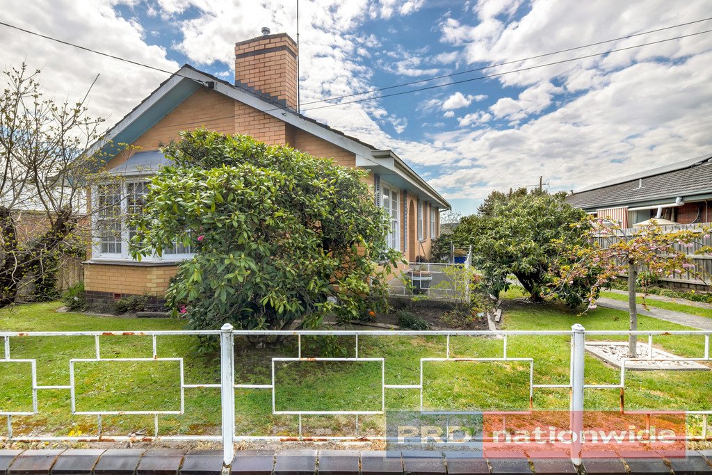 12 Tinworth Avenue CANADIAN 1