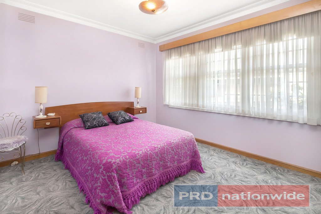 12 Tinworth Avenue CANADIAN 3