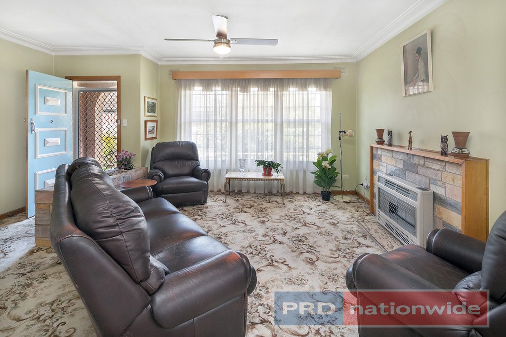 12 Tinworth Avenue CANADIAN 5
