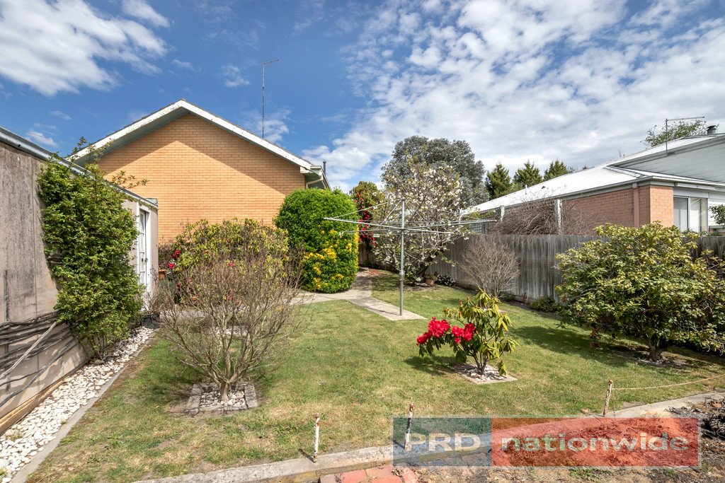 12 Tinworth Avenue CANADIAN 7