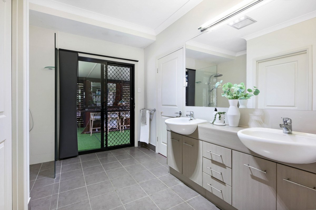 12 Tobin Way Tallebudgera 20