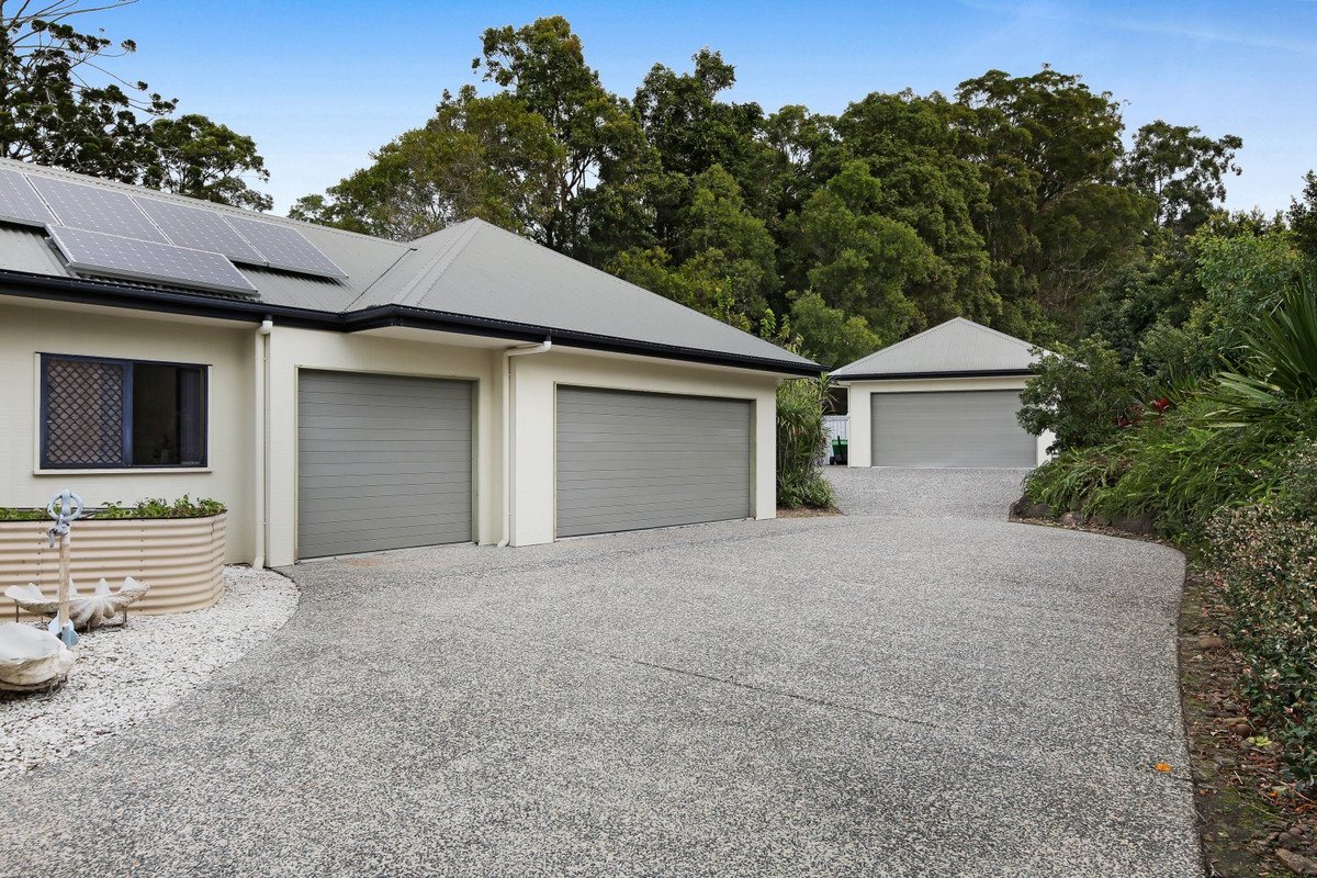 12 Tobin Way Tallebudgera 24