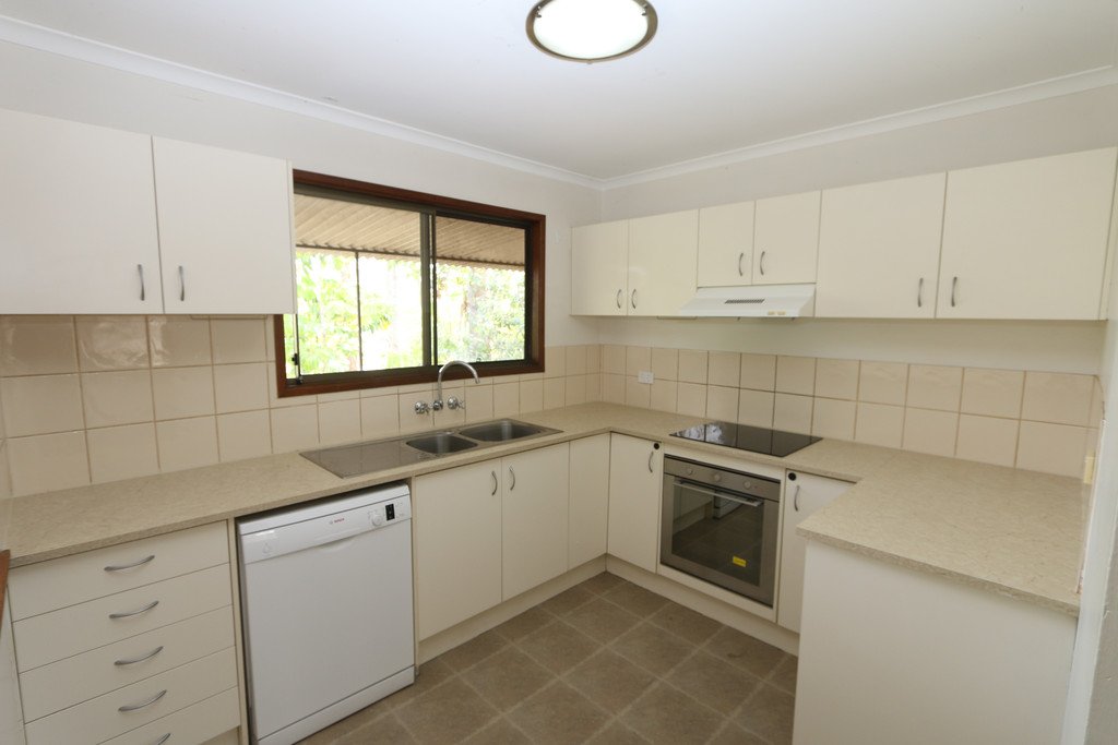 12 Tomanbil Terrace ASHMORE 3