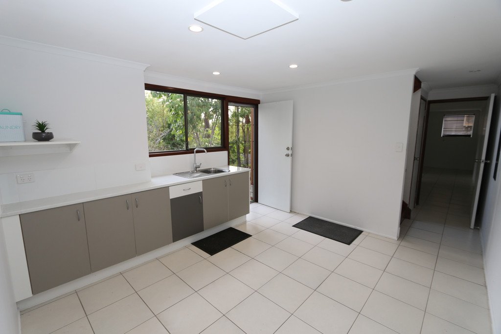 12 Tomanbil Terrace ASHMORE 10
