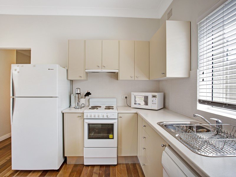12 Tomaree Road SHOAL BAY 4