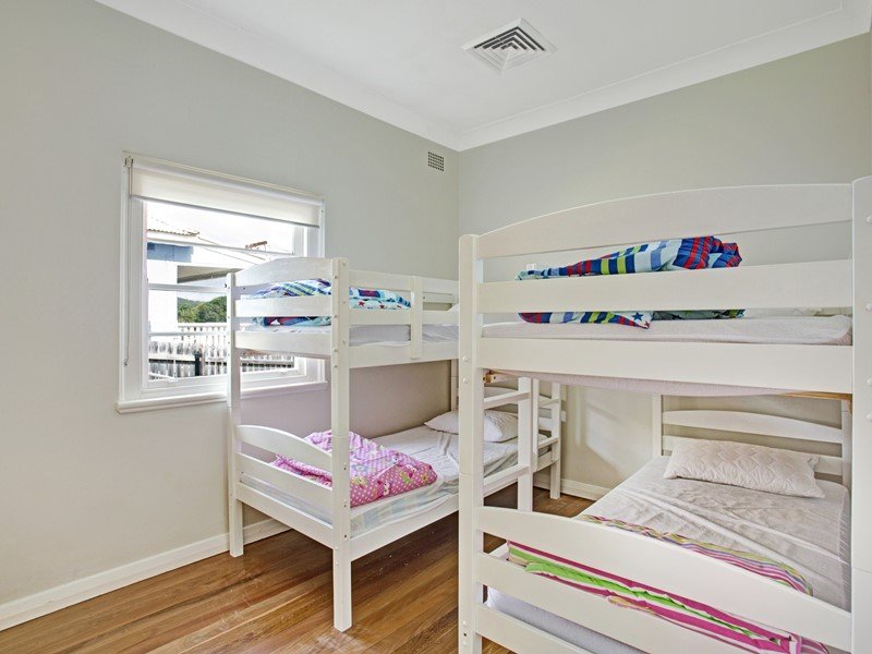 12 Tomaree Road SHOAL BAY 11